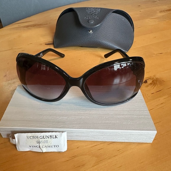 Vince Camuto Black Sunglasses - Picture 1 of 6